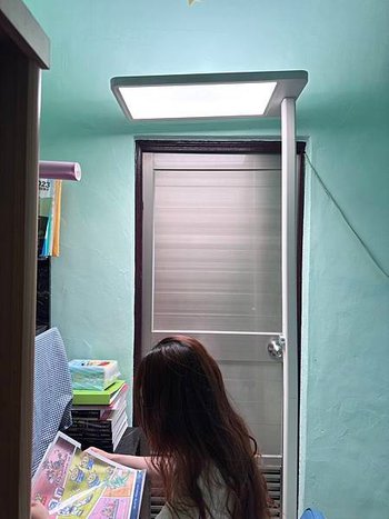【幫康大路燈 L1 立式護眼學習燈開箱～讓眼睛也能放假】💡✨
