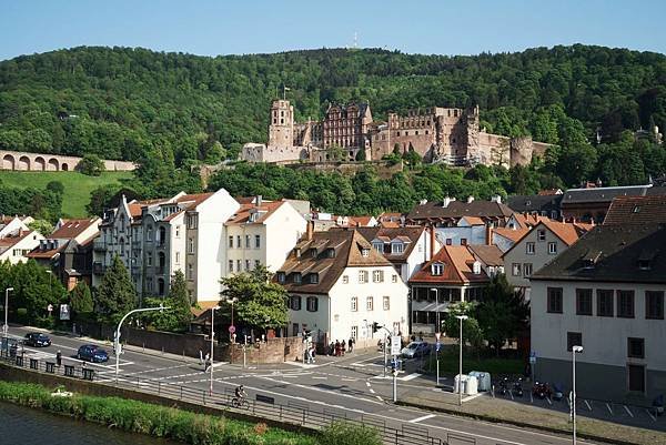 《德國》Heidelberg｜居高臨下的海德堡城堡。哲學家小