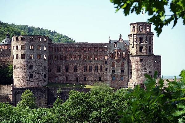 《德國》Heidelberg｜居高臨下的海德堡城堡。哲學家小