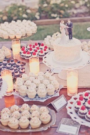 elegant-real-weddings-lavender-peach-wedding-colors-dessert-table-cake-alternatives__full