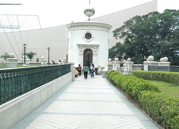 香港三天【帶長輩自由行第一天】：港茶餐廳◆金華冰廳｜港灣風景