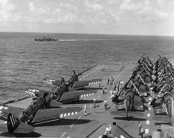 1280px-USS_Antietam_flight_deck