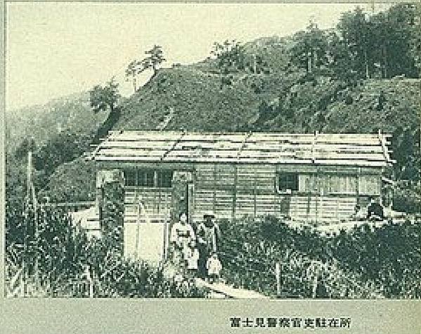 1901年的台灣行政區劃圖，紅線係當時所稱「漢蕃交界線」（實
