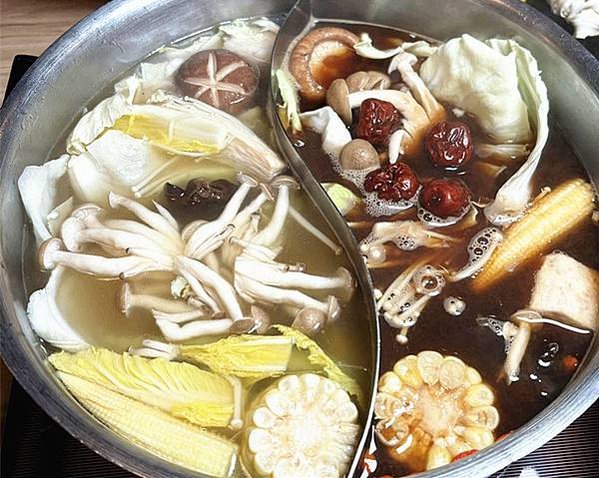 新埔和牛火鍋｜【大魔大滿足鍋物-板橋民生店】，號稱板橋火鍋霸