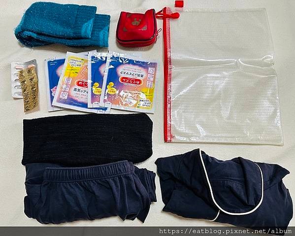 旅遊出國行李準備 ｜登機箱、保養化妝品、盥洗用具、電子用品、