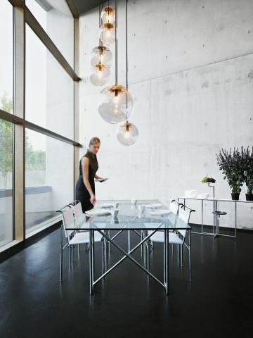 ClassiCon-double-x-table-selene-pendant-lamp-roquebrune-chair-rivoli-table-photo-seelen-e3166fb2