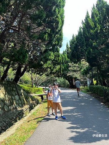 台北陽明山》從第一停車場 前往 前山公園》沿途風景老少咸宜半