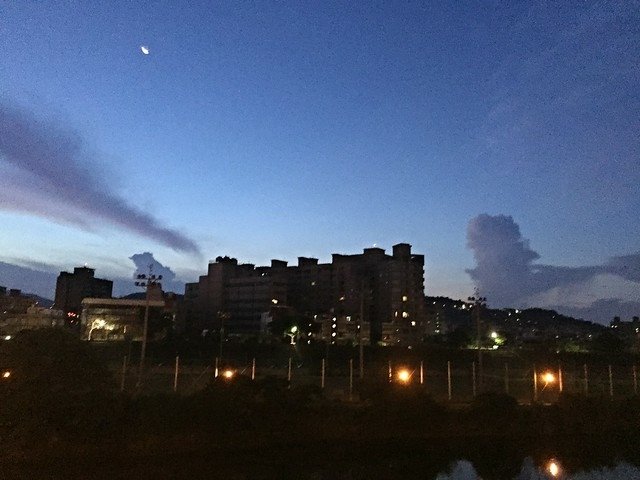 劍潭捷運晨曦  (1)