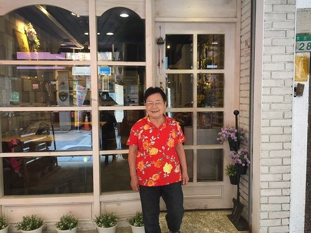慶祝玉書銘傳博士論文通過 (2)