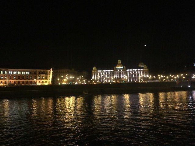 S__5021718夜遊藍色多瑙河，超級浪漫