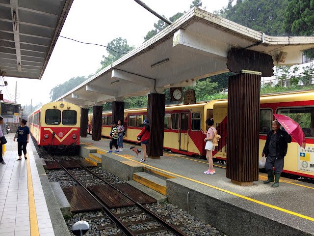 奮起湖車站