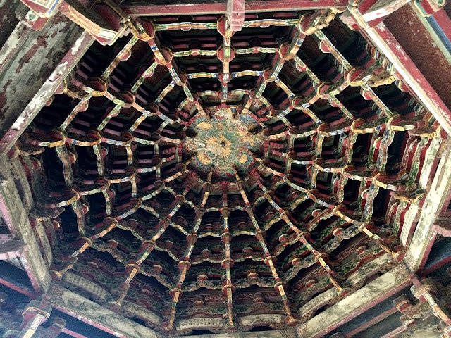 鹿港龍山寺藻井