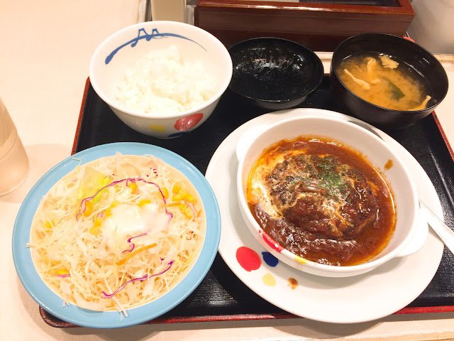 松屋-漢堡定食