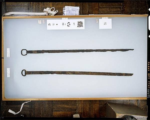 打破武士刀=武士乃至武士魂的迷思-的日本武士與高橋昌明《武士