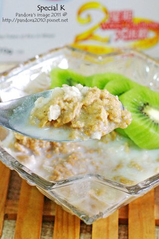Special K + 牛奶麥片 + 水果