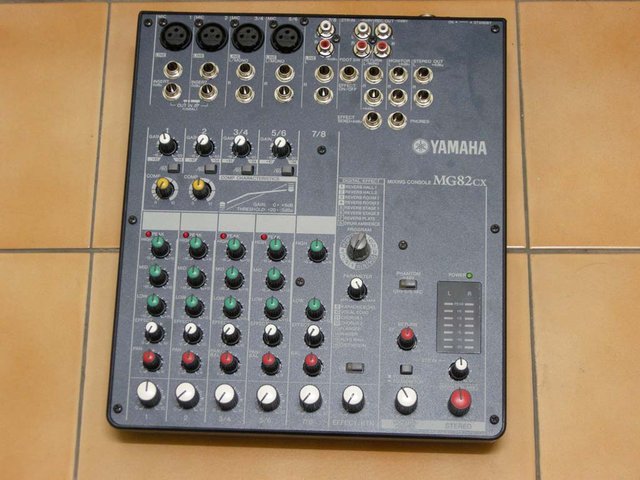 YAMAHA MG-82CX