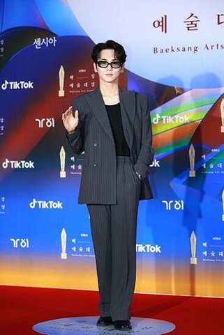 220506 百想芸術大賞SBS연예뉴스K1.jpg