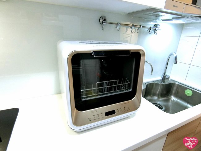 Midea-005.jpg