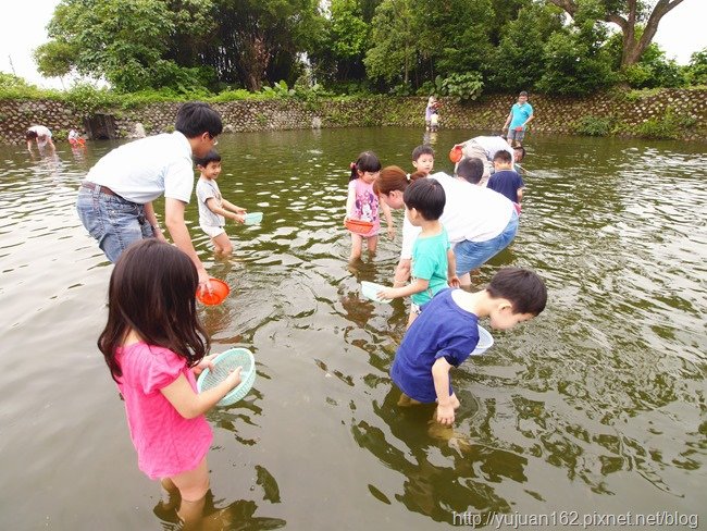 │宜蘭景點│廣興農場鴨母寮豬哥窟。摸硯仔+焢窯+童玩+生態缸DIY 歡樂農村生活親子共遊