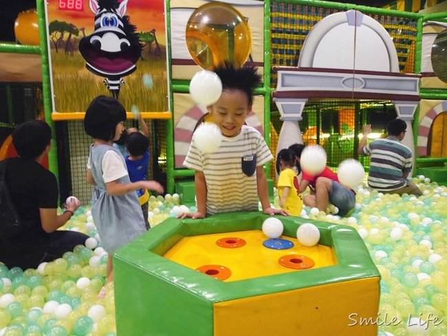 │新竹。親子飯店│煙波飯店三訪。全新「卡樂次元親子樂園」小孩high翻一整天