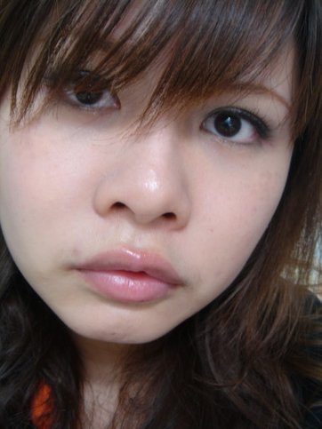 Maybelline礦物粉底-9小時後2.jpg