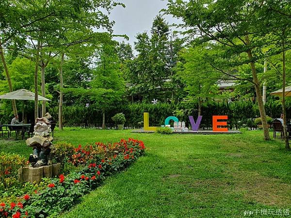 桃園免門票景點｜天御花園(咖啡、花草、套餐)｜逛花市~吃喝下午茶的好去處｜gigi手機玩透透-3.jpg