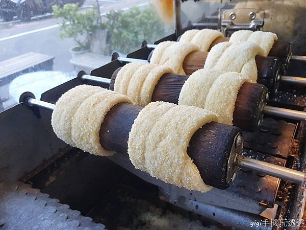 桃園美食｜東歐甜點~派緹煙囪捲｜隱藏巷弄間的美味~手工現烤滿滿焦糖香味｜gigi手機玩透透-14.jpg