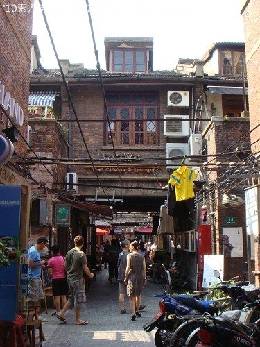 20100801027