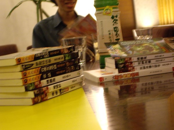 成堆的書阿!!!