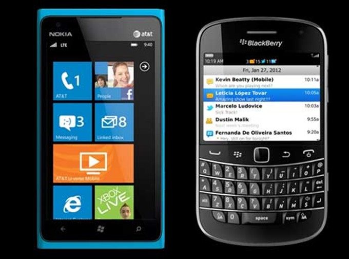 nokia-lumia-vs-blackberry