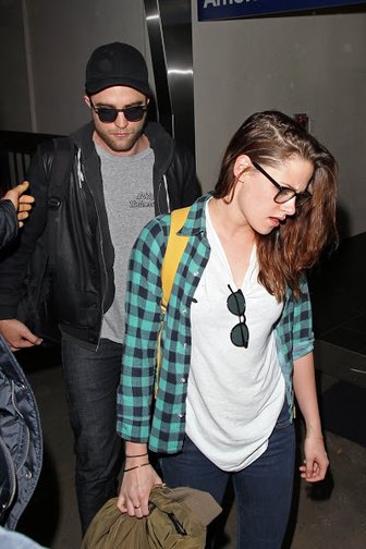 Robsten 感恩假期結束返回LA-20121226 (5)