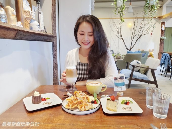 宜蘭貓咪咖啡廳推薦【漫步小森林】超可愛米克斯&amp;貓咪店長，一起