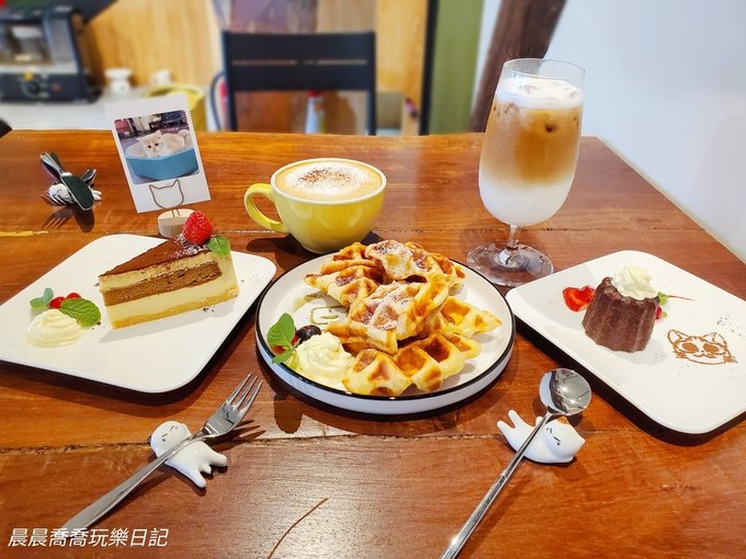 宜蘭貓咪咖啡廳推薦【漫步小森林】超可愛米克斯&amp;貓咪店長，一起