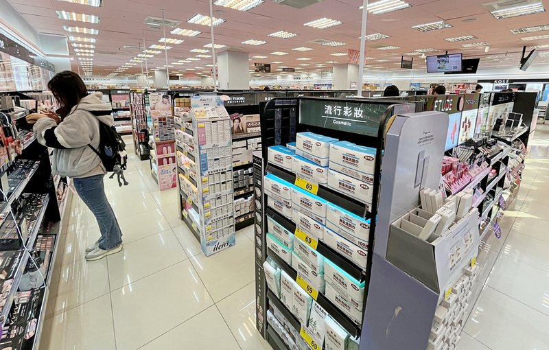 台中沙鹿光華時尚廣場：全台唯一買寶雅POYA抽蘋果iPad，