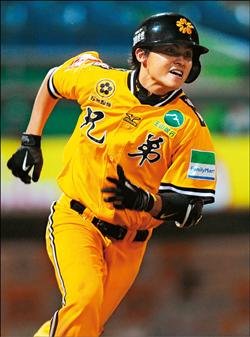 20110913兄弟象隊黃仕豪.jpg