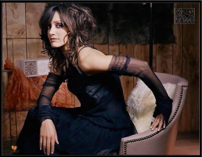 Jennifer-Beals-006.jpg