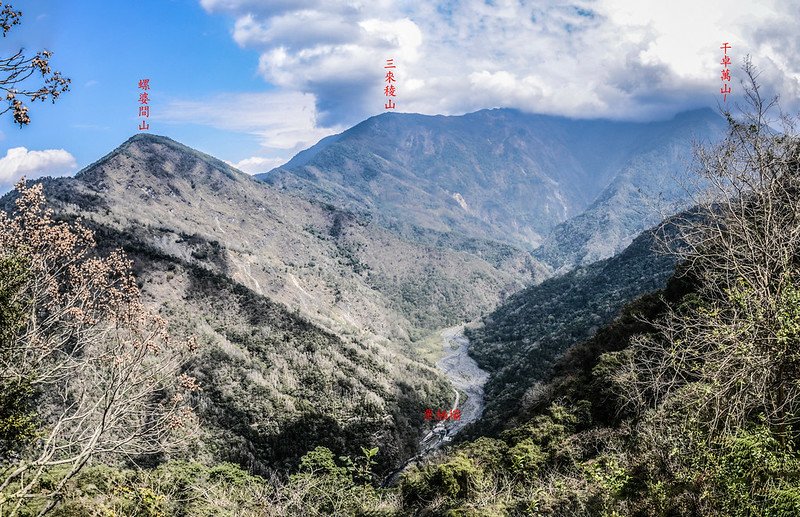 久久巢山稜線(H 1240 m)東北望群山 (6)-1