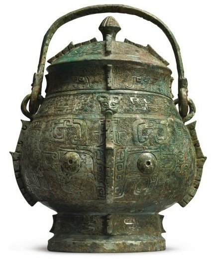 青銅卣/卣（音「友」）一種古代酒器，常見於商朝和西周時期，在