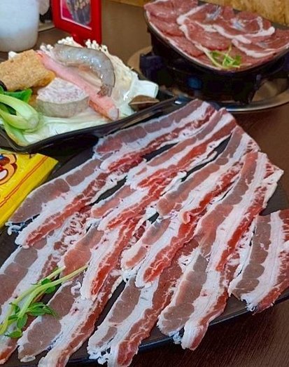 【覓湯】帶點宮崎駿味的療癒系鍋物空間｜必吃老闆親上菜的私房石