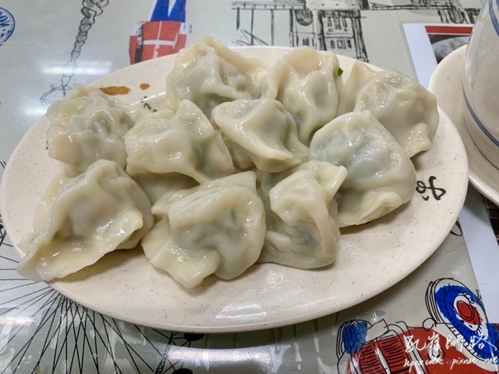 巨無霸大鍋貼 台北楊家麵食館