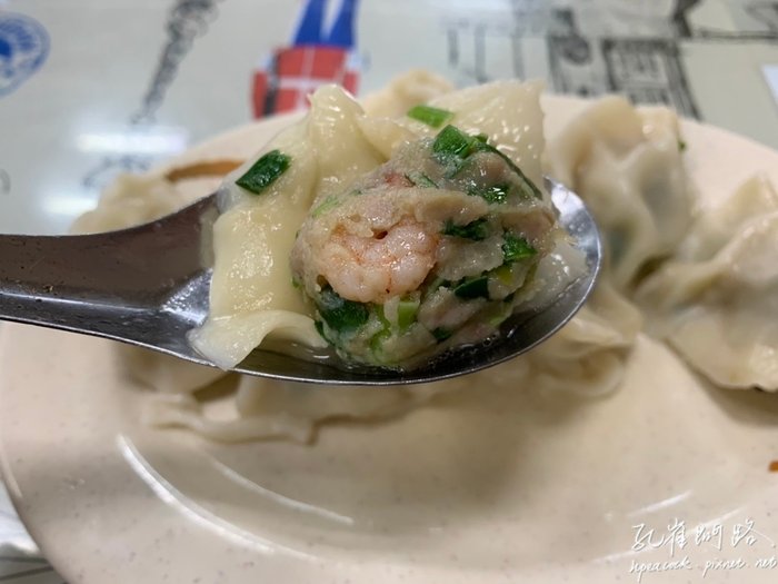 巨無霸大鍋貼 台北楊家麵食館