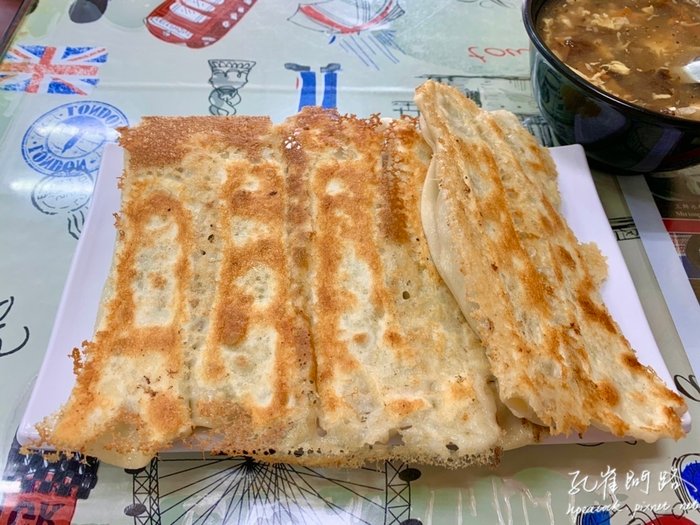 巨無霸大鍋貼 台北楊家麵食水餃館