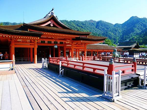 世界遺產  嚴島神社  大鳥居
