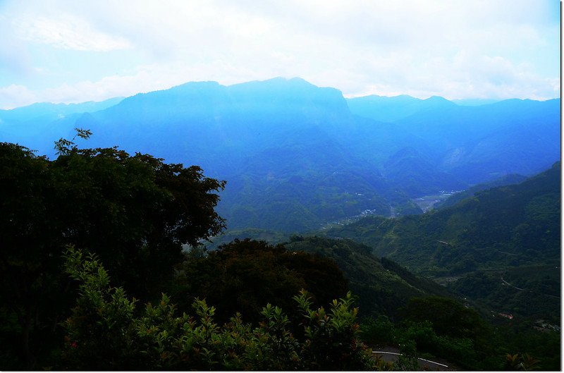 大風埕觀日峰東望兜山、小塔山