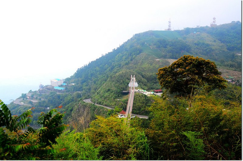 龜山觀景台俯瞰太平雲梯