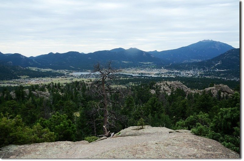 Along the trail, looking toward Estes Park 5