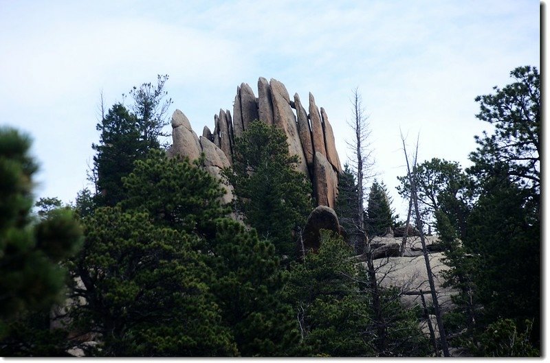 Rock formation along the trail 5