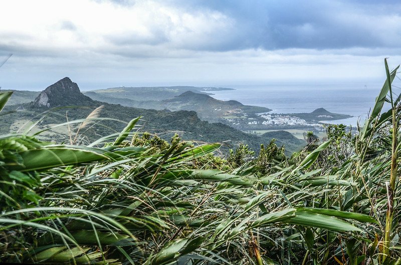 大山母山山頂東南望大尖石山、大圓山、青蛙石