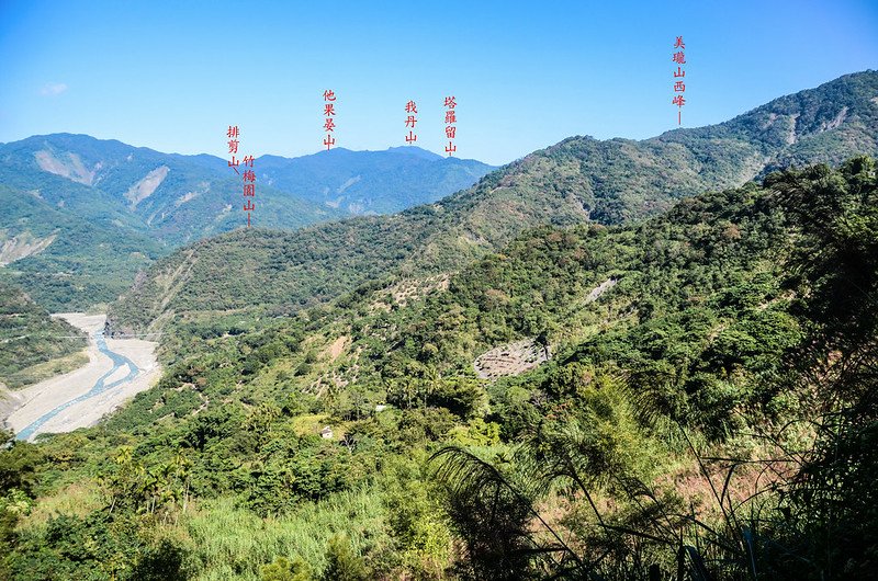 竹林山莊北望群山