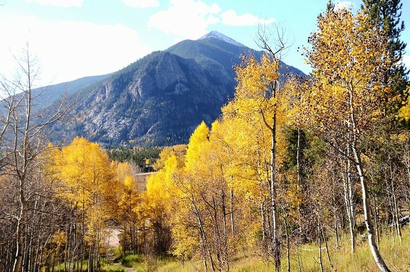 Looking south to Peak 1 from Lily Pad Lake Trail (1)